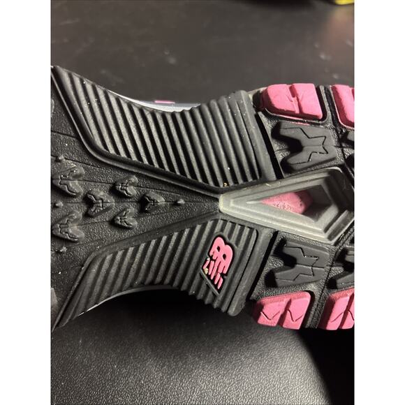 new balance 510 V5 Trail Thunder womens 7 running Sneakers Shoes - Picture 9 of 16